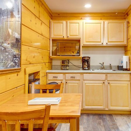 Pigeon Forge Resort Studio Cabin On Dollywood Ln! Eksteriør billede