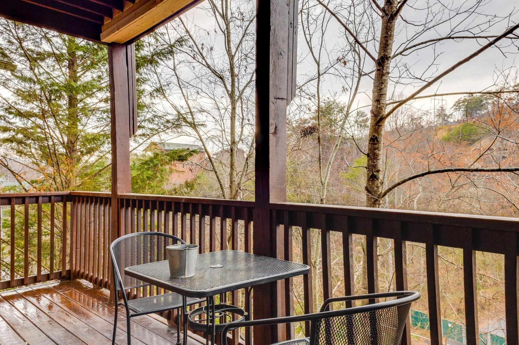 Pigeon Forge Resort Studio Cabin On Dollywood Ln! Eksteriør billede