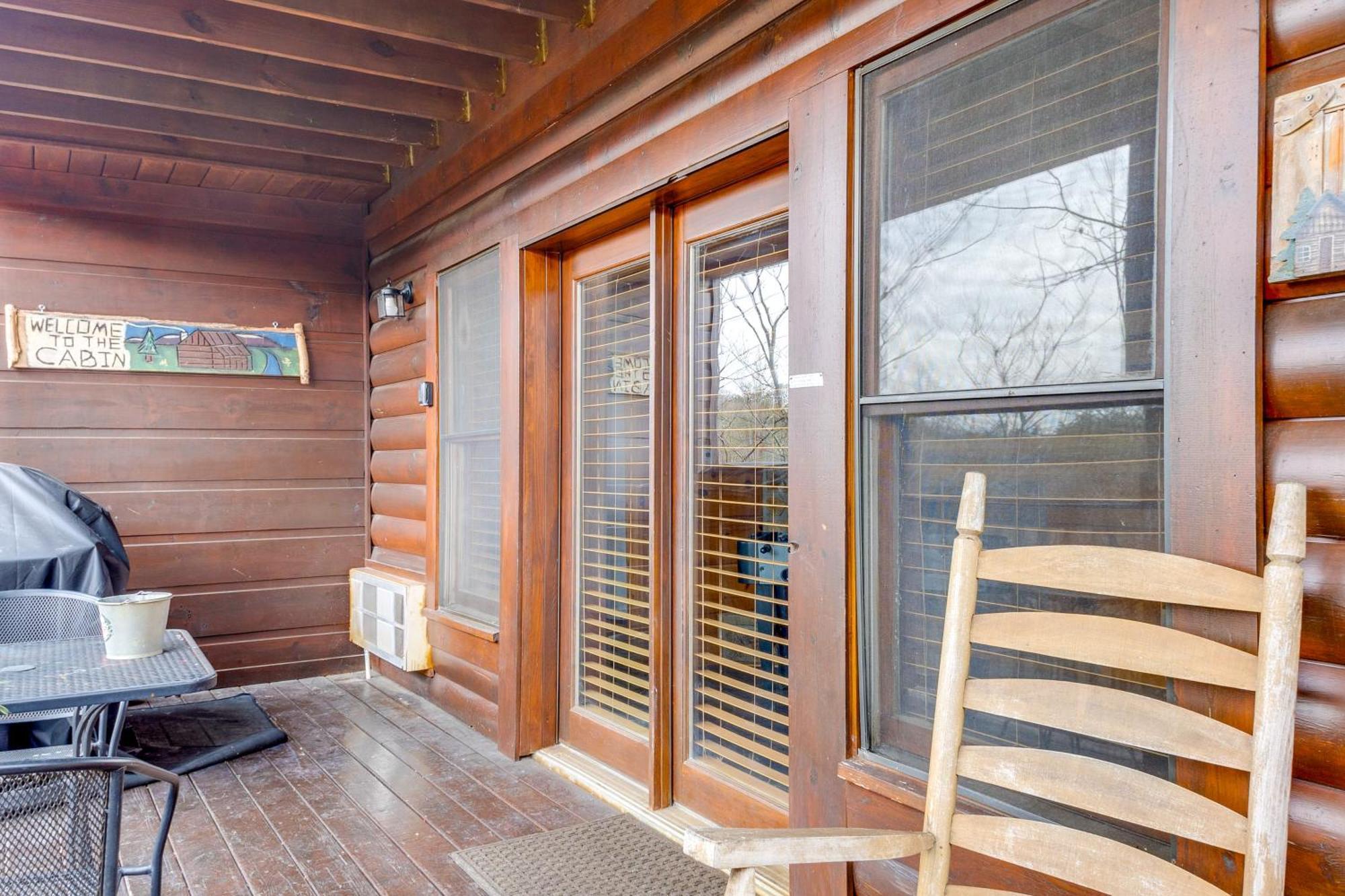 Pigeon Forge Resort Studio Cabin On Dollywood Ln! Eksteriør billede