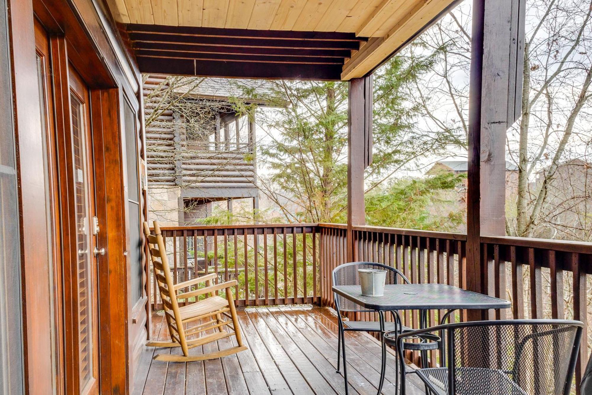 Pigeon Forge Resort Studio Cabin On Dollywood Ln! Eksteriør billede